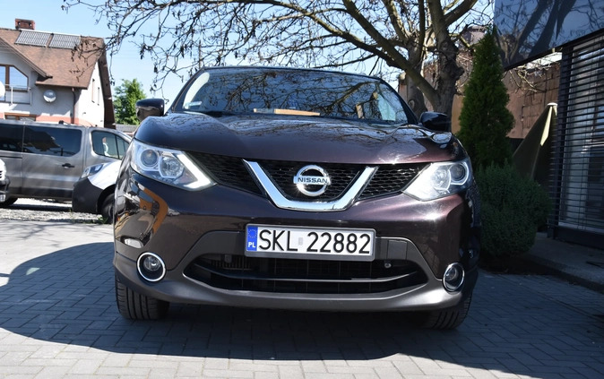 Nissan Qashqai cena 62999 przebieg: 106222, rok produkcji 2016 z Giżycko małe 742